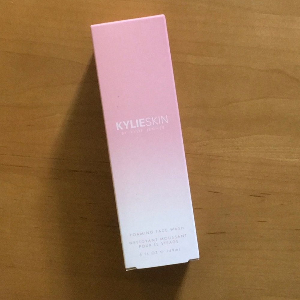 Kylie Skin Foaming Face Wash